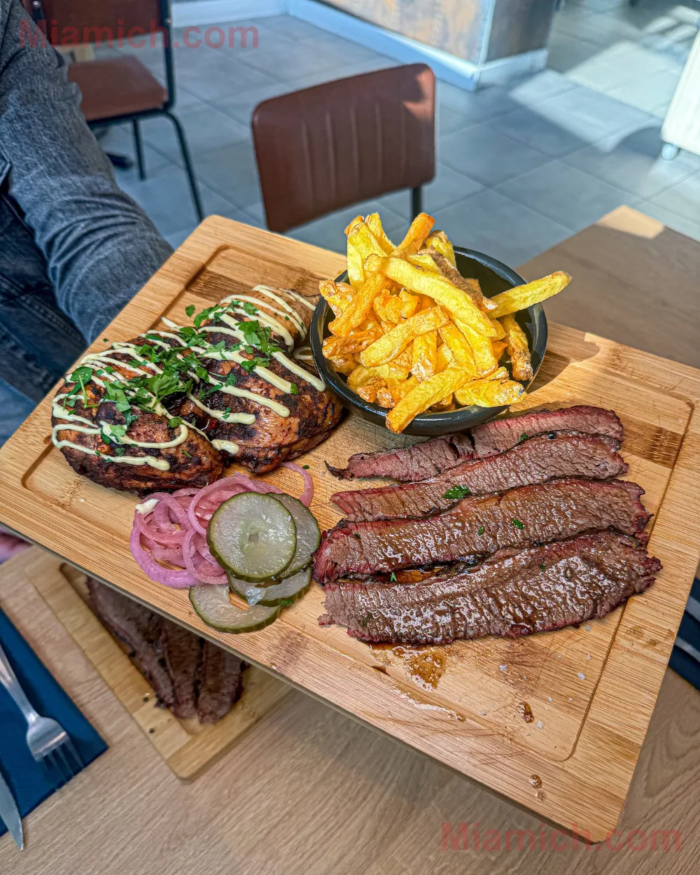 CaveMan's bbq à Bagnolet 93170 - Restaurant - photo 7 - Miamich