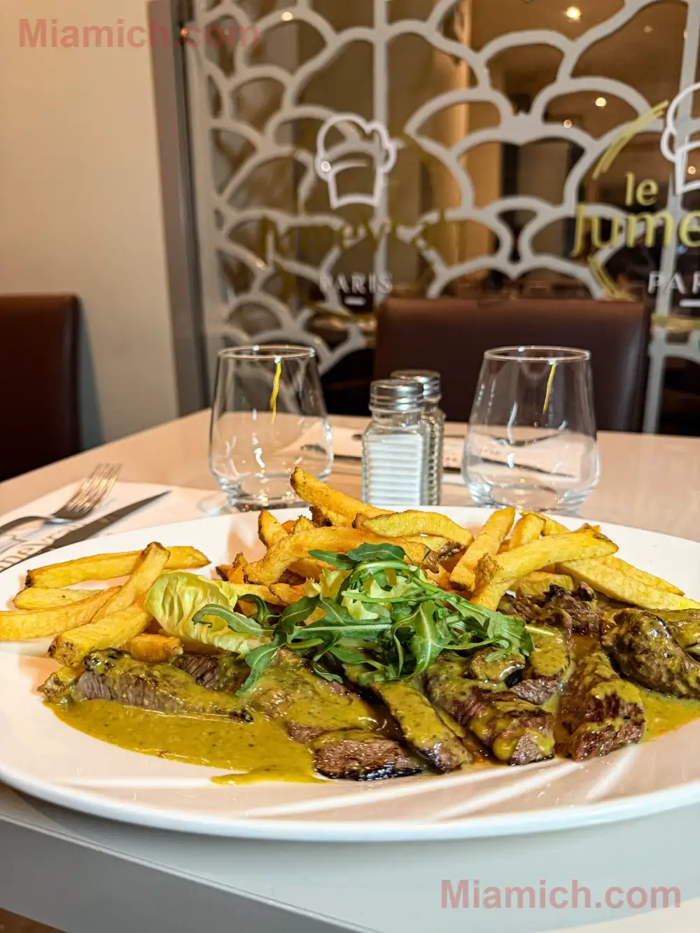 Le Jumeyrah à Paris 75011 - Français - photo 12 - Miamich