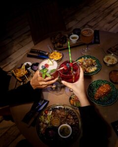 Arawukas restaurant halal miamich 92 ivry